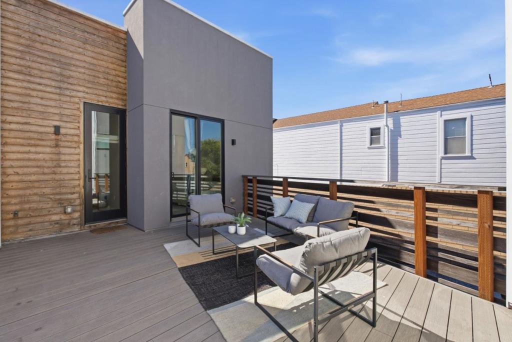 1514 8th Street Property Photo 33