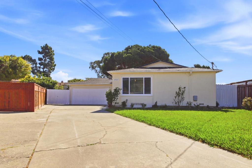 35564 Biscay Place Property Photo 2