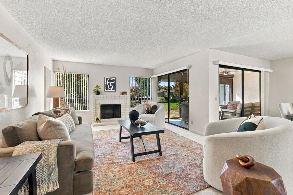 7003 Via Belmonte Property Photo 1