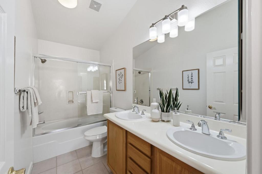 105 Sydney Lane Property Photo 24