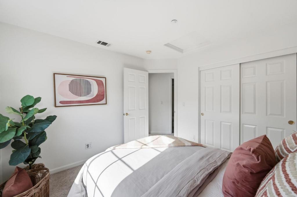 105 Sydney Lane Property Photo 30