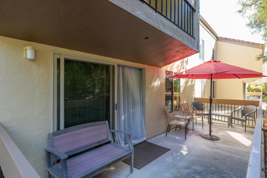 1111 Golden Oaks Lane Property Photo 31