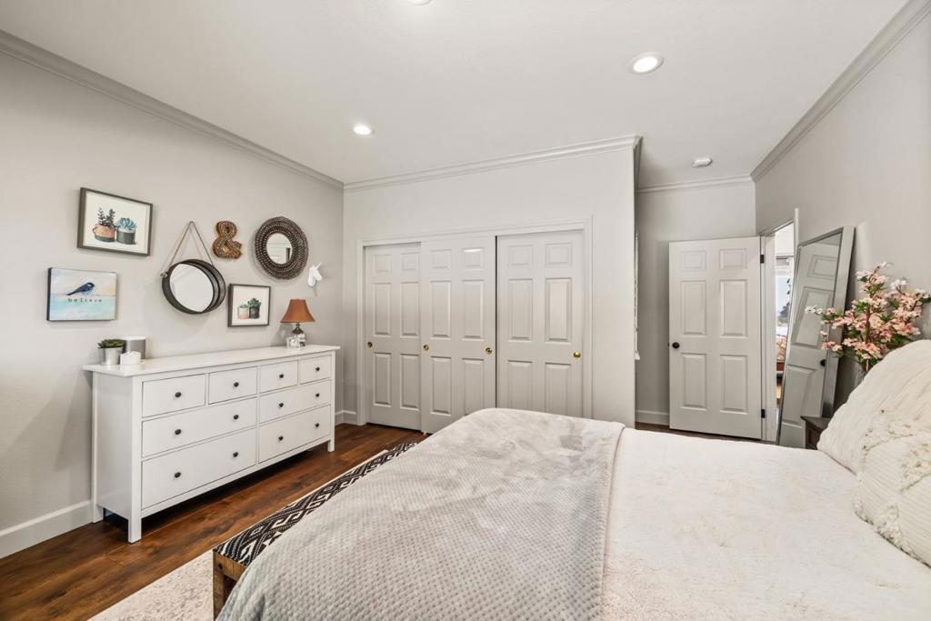 643 W Glen Way Property Photo 82