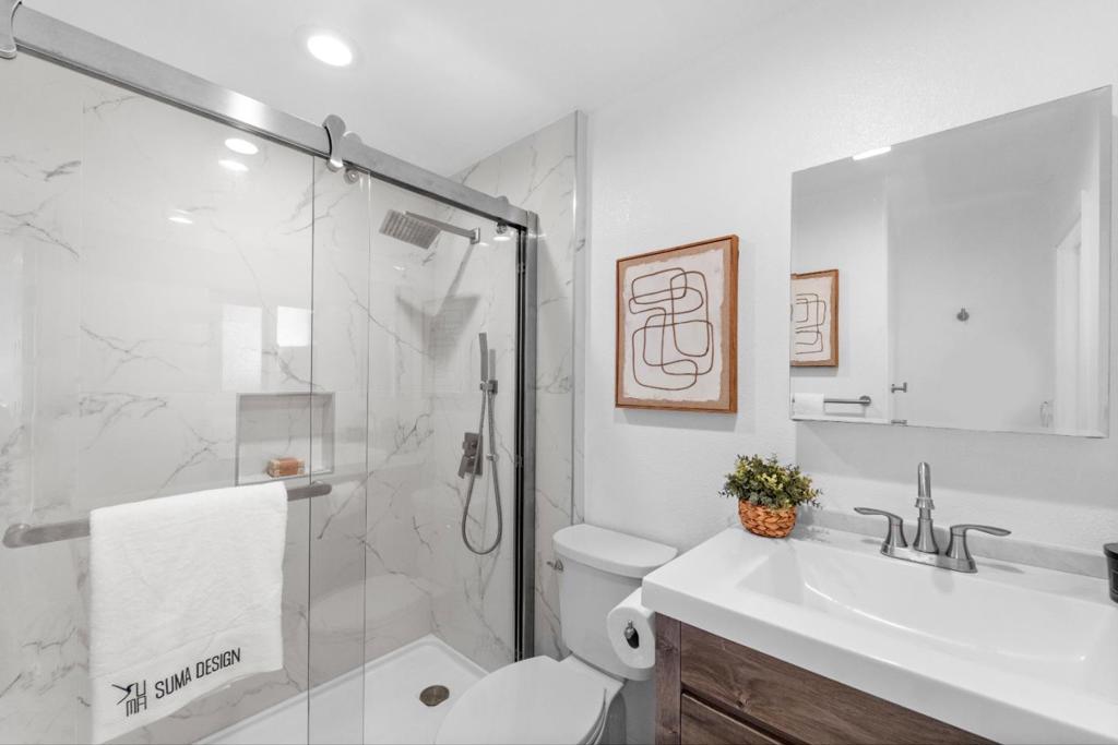 1402 Darwin Court Property Photo 6