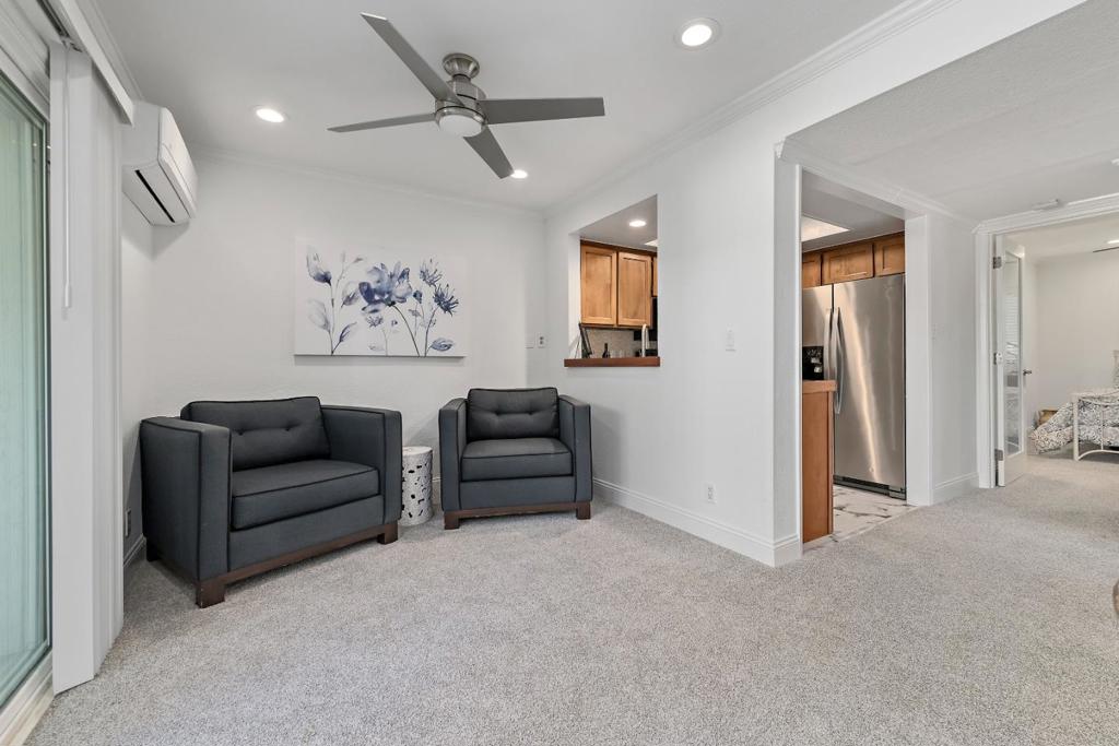 2209 Summereve Court Property Photo 3