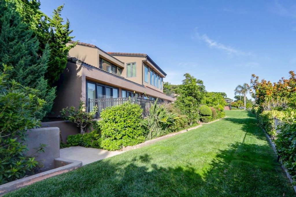 280 Round Hill Road Property Photo 4