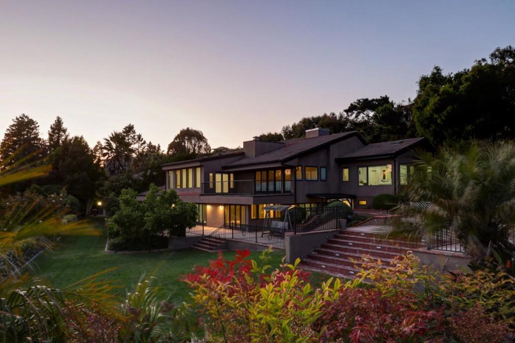 280 Round Hill Road Property Photo 18