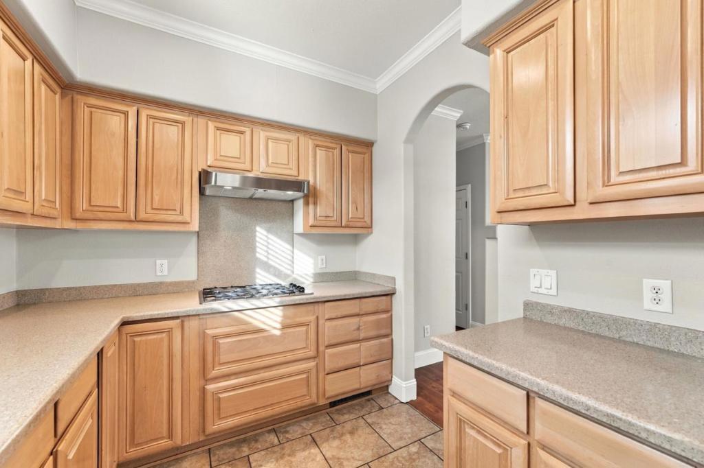 125 N Mary Avenue 93 Property Photo 14