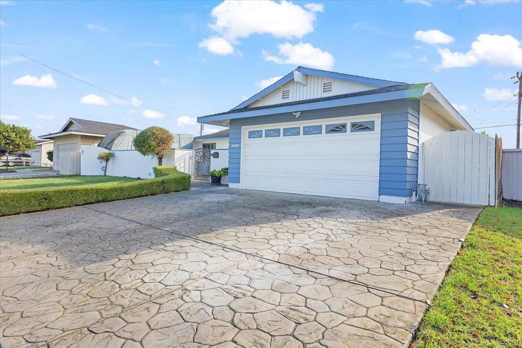 1814 Pescadero Drive Property Photo 4