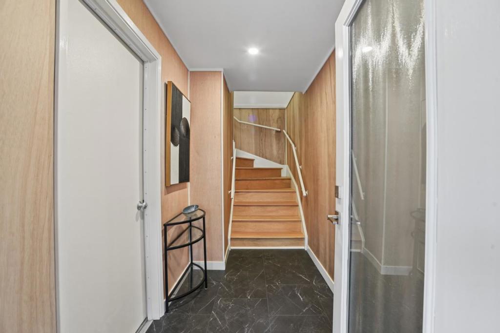 80 Sunview Drive Property Photo 14