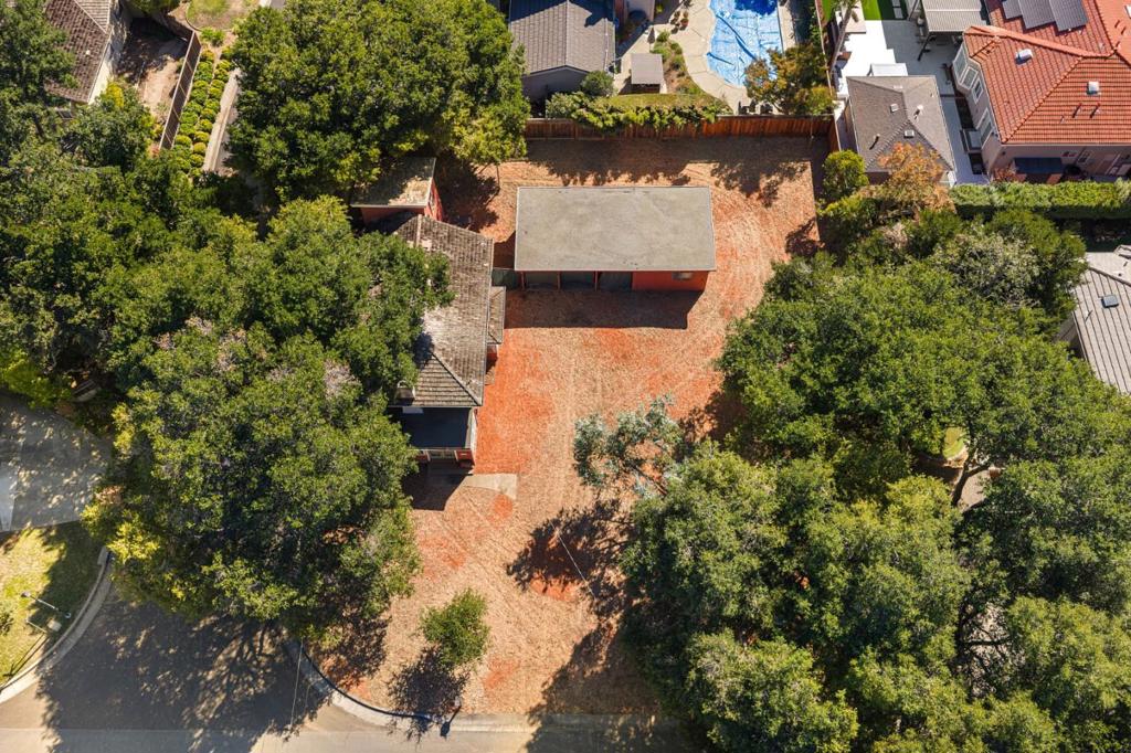 1390 Marinovich Way Property Photo 1