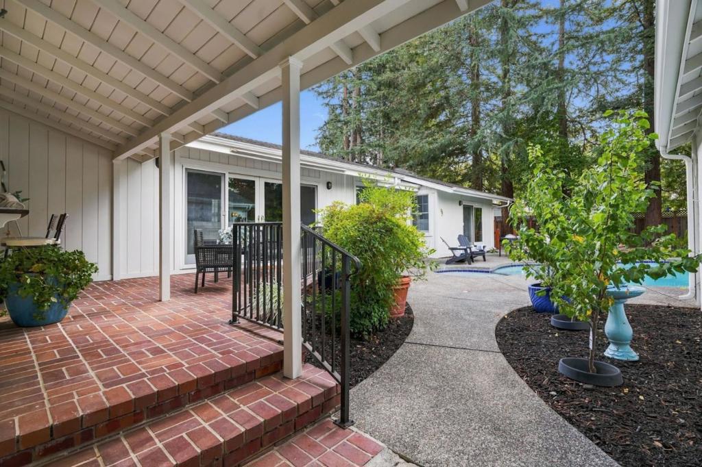 16880 Fillmer Avenue Property Photo 37