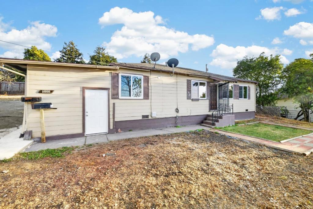 3005 Pickford Way Property Photo 4