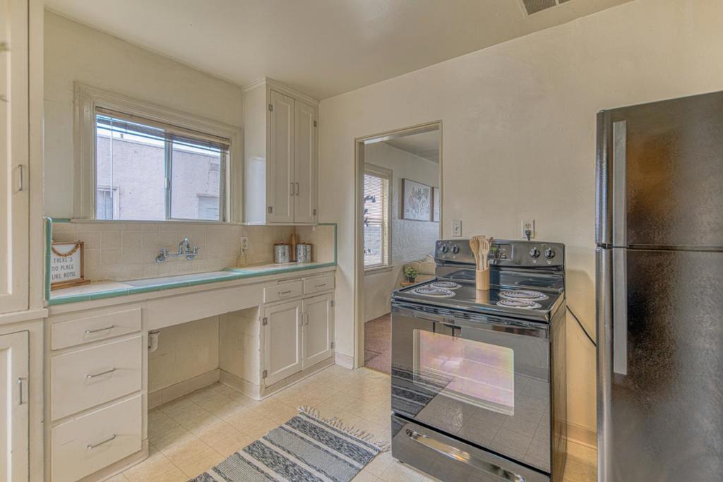 120 Katherine Avenue Property Photo 8
