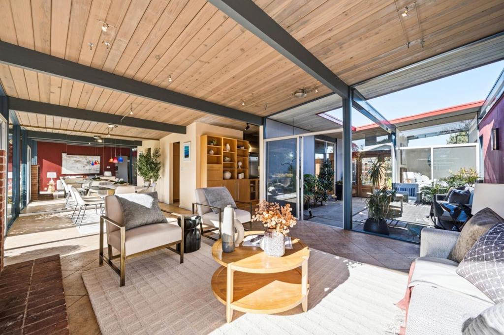 286 Puffin Court Property Photo 10