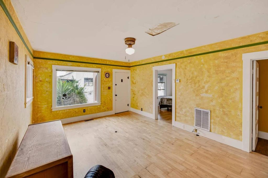 450 Ortiz Avenue Property Photo 4