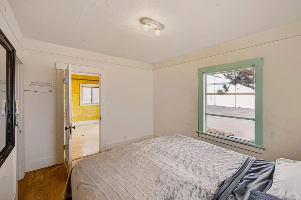 450 Ortiz Avenue Property Photo 10