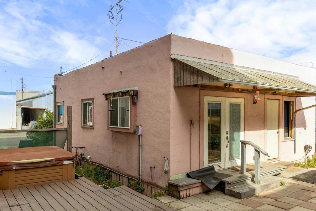 450 Ortiz Avenue Property Photo 17