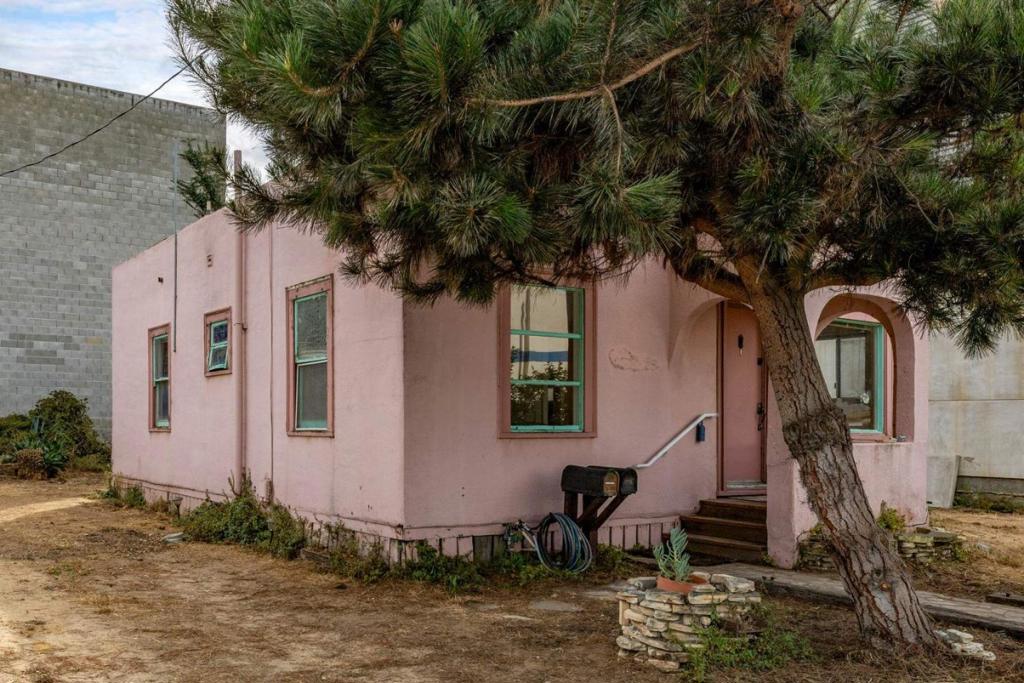 450 Ortiz Avenue Property Photo 18