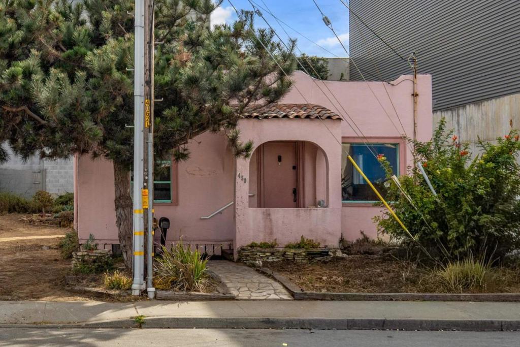 450 Ortiz Avenue Property Photo 19