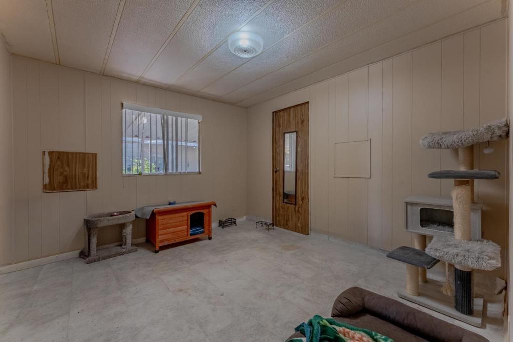 250 E Las Palmas Avenue #80 Property Photo 18