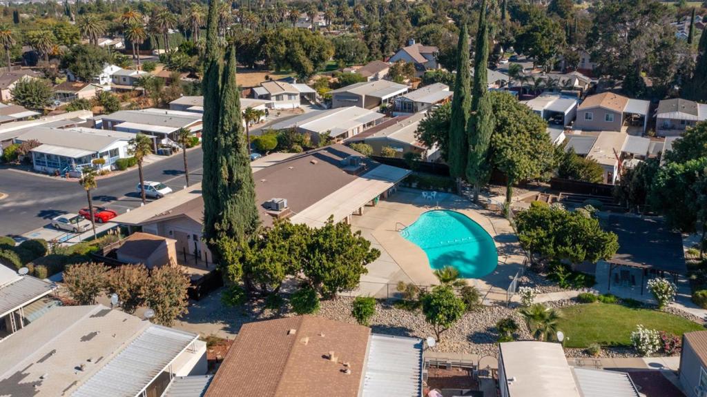 250 E Las Palmas Avenue #80 Property Photo 28