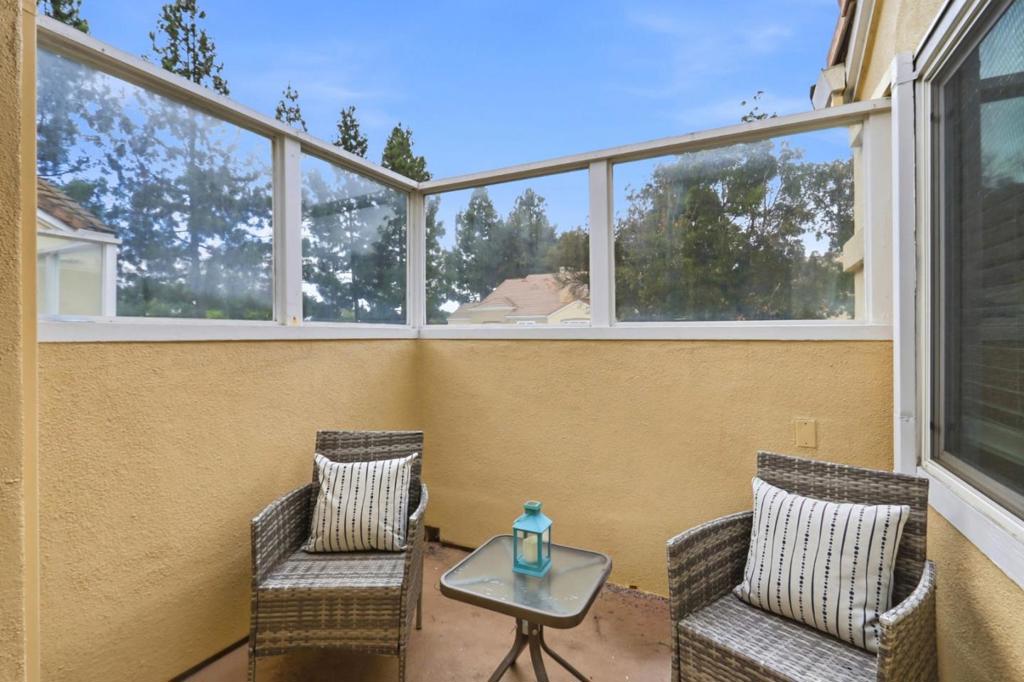 6985 Rodling Drive G Property Photo 4