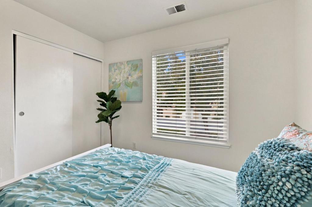 6985 Rodling Drive G Property Photo 21