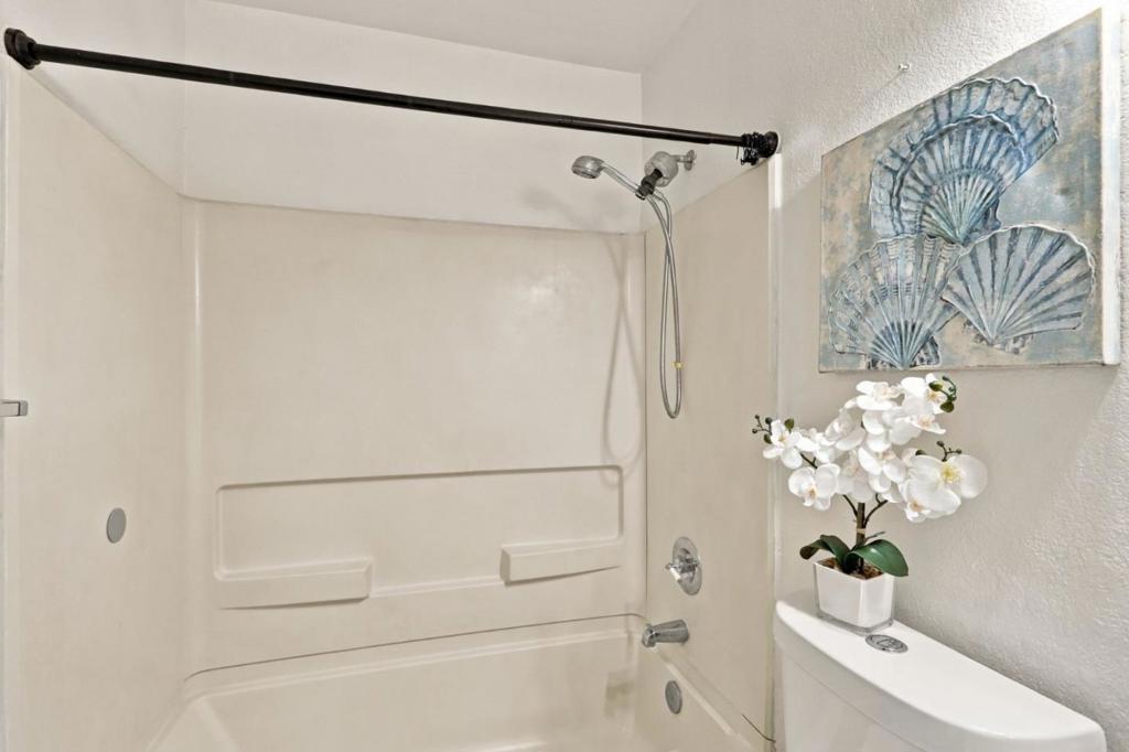 6985 Rodling Drive G Property Photo 31