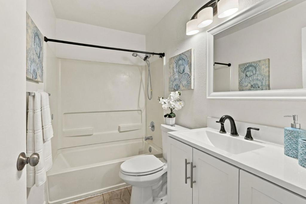 6985 Rodling Drive G Property Photo 33