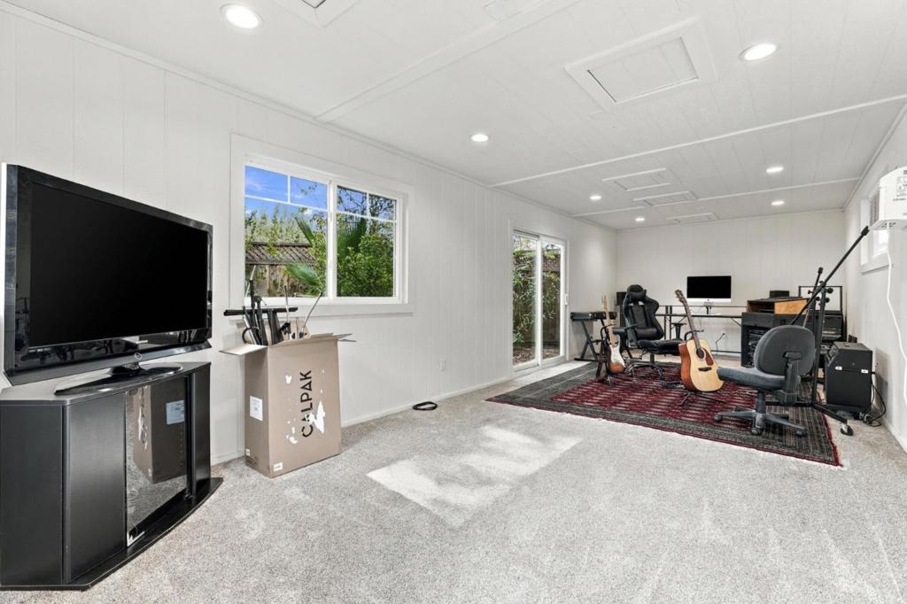 5808 Antigua Drive Property Photo 28