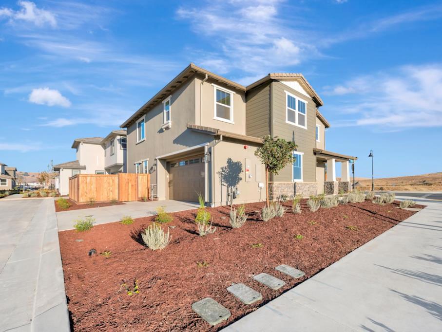 5737 Pathway Drive Property Photo 2