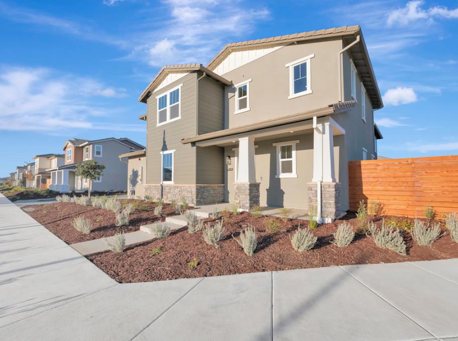 5737 Pathway Drive Property Photo 3
