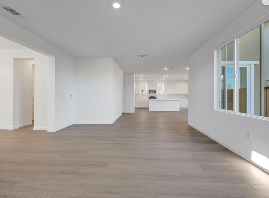 5737 Pathway Drive Property Photo 9