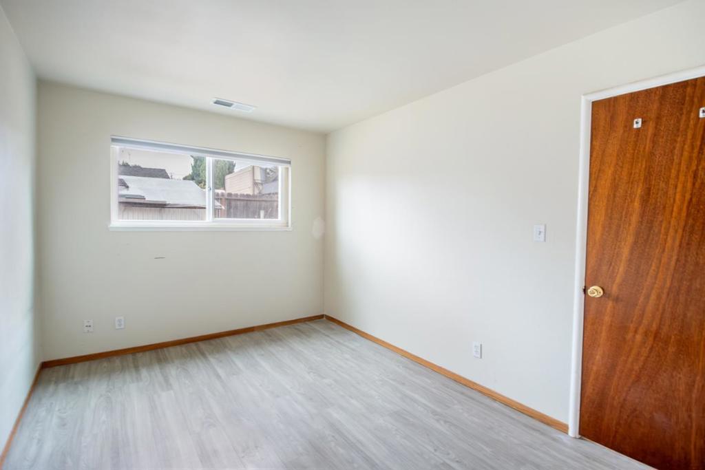 491 Dixon Road Property Photo 23