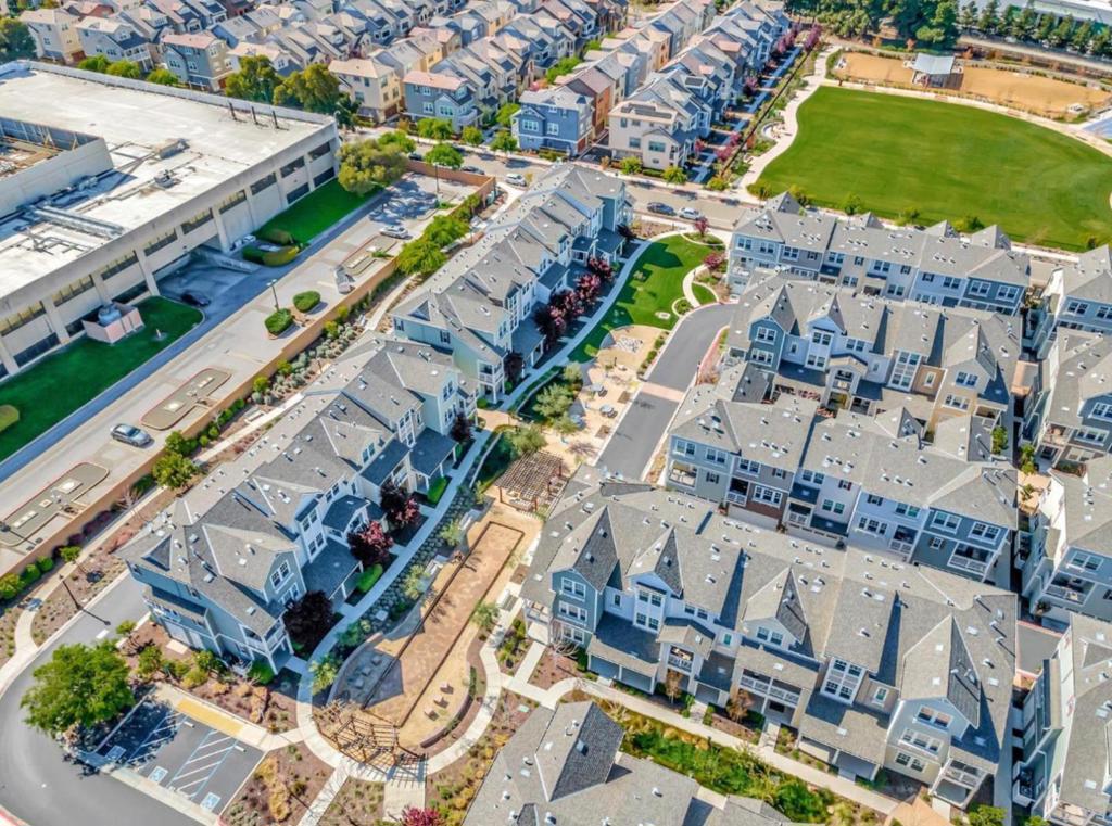 101 Infinity Way Property Photo 18