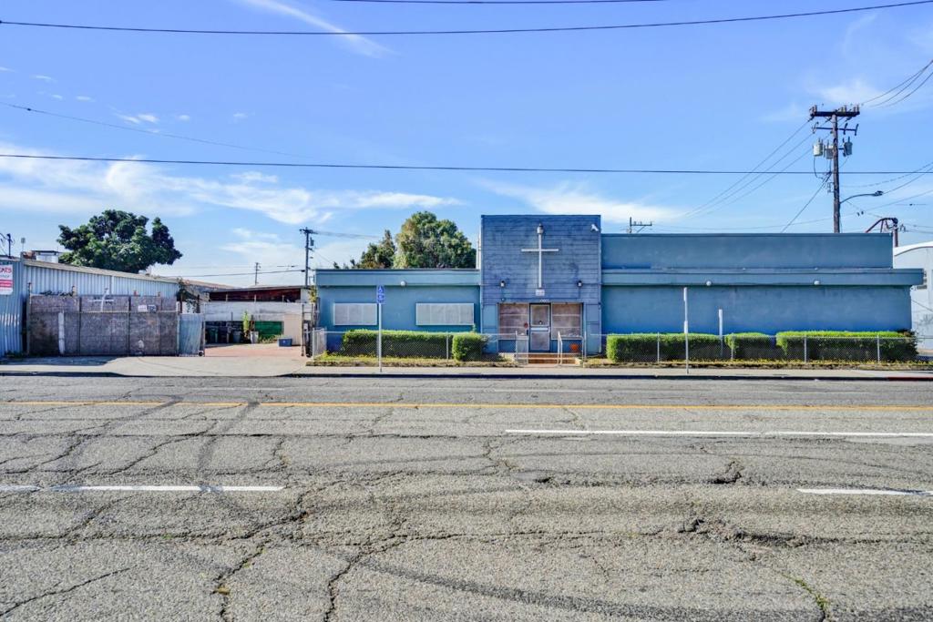 10007 San Leandro Street Property Photo 1