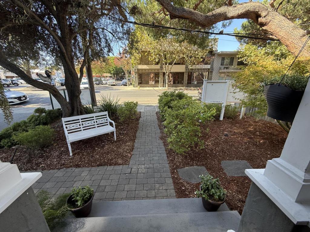697 Menlo Avenue A Property Photo 14