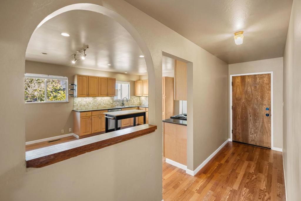 575 5th Street Property Photo 4