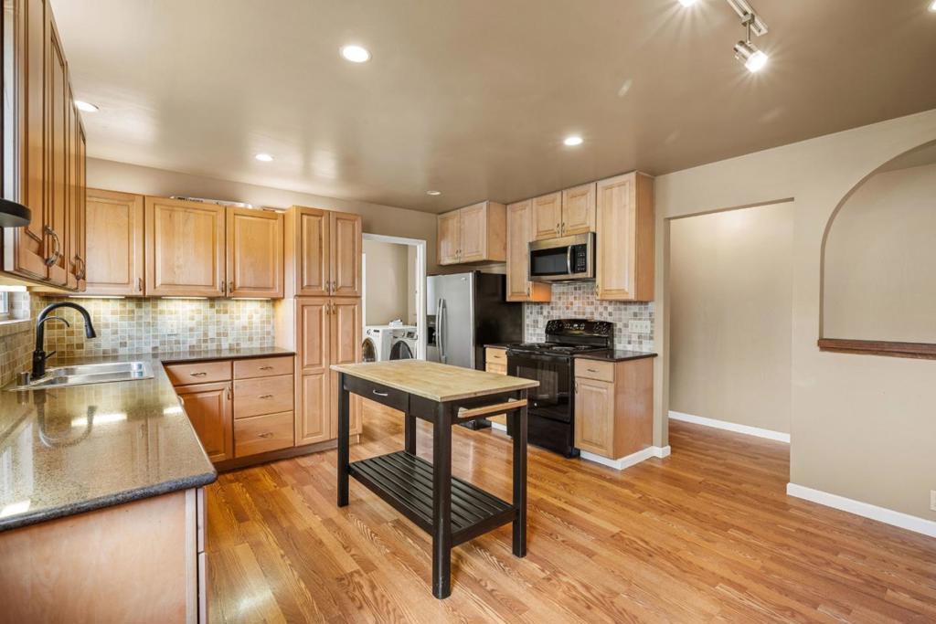 575 5th Street Property Photo 5