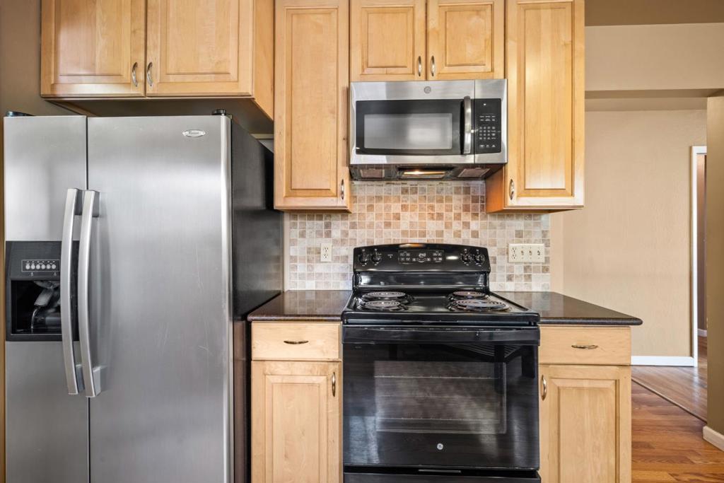 575 5th Street Property Photo 6