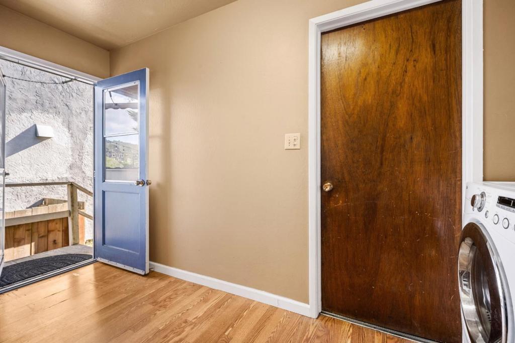 575 5th Street Property Photo 11