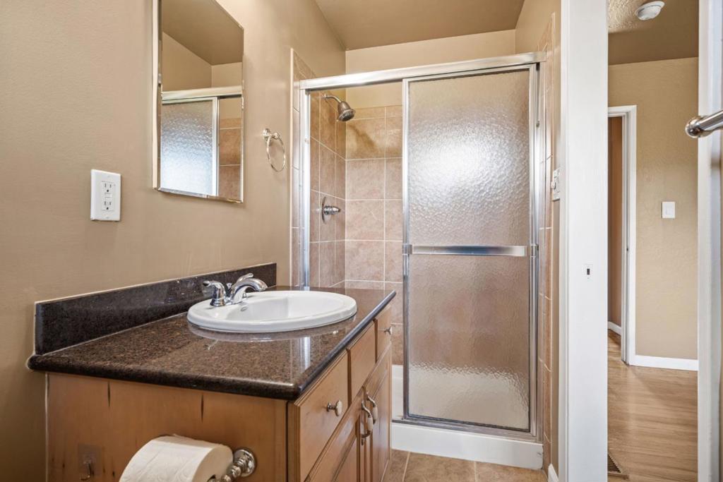 575 5th Street Property Photo 14