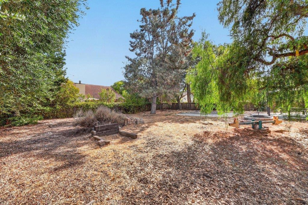 10590 San Leandro Avenue Property Photo 20