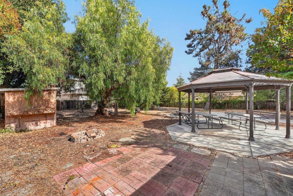 10590 San Leandro Avenue Property Photo 23