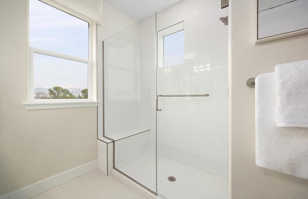 2704 Tiburon Street Property Photo 19
