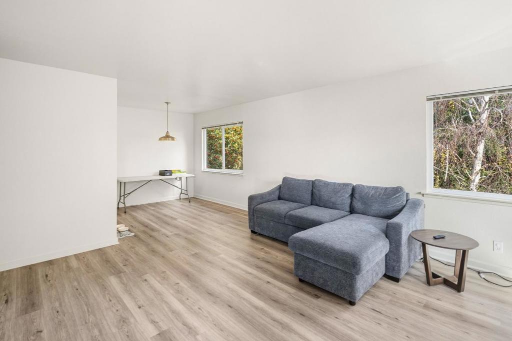 950 Lighthouse Avenue Property Photo 15