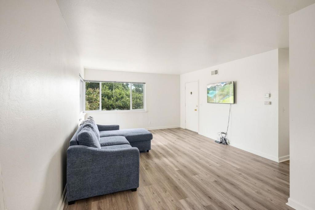 950 Lighthouse Avenue Property Photo 18