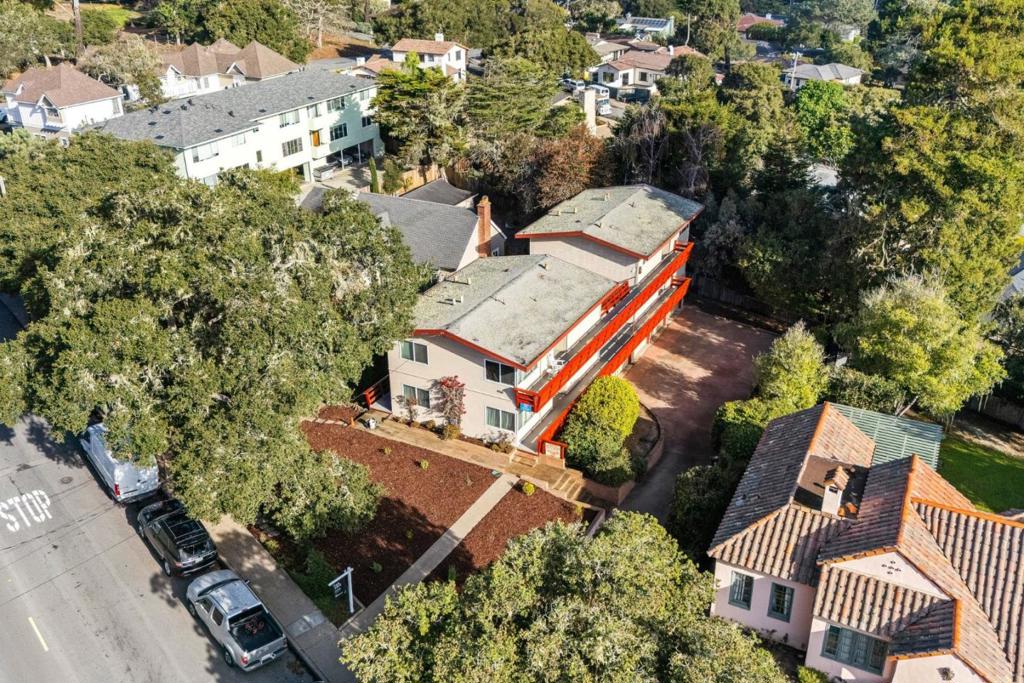 950 Lighthouse Avenue Property Photo 27