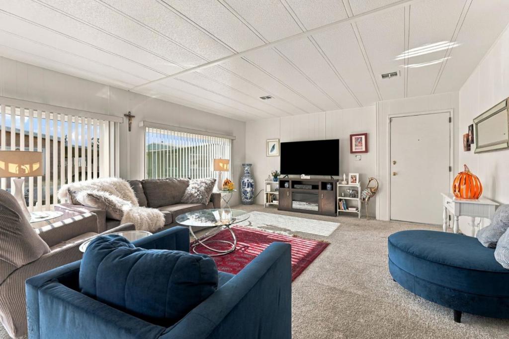 150 Kern Street 86 Property Photo 7